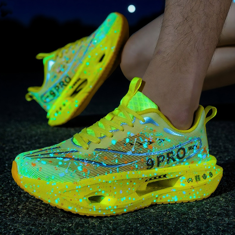 Reflective Night Running Shoes - 여성을위한 새로운 부드러운 단독 쿠션 남성
