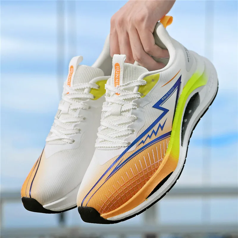 경량 카본 플레이트 러닝화, 뛰어난 반발력의 쿠셔닝,  - Lightweight Road Running Shoes 리뷰 및 가격